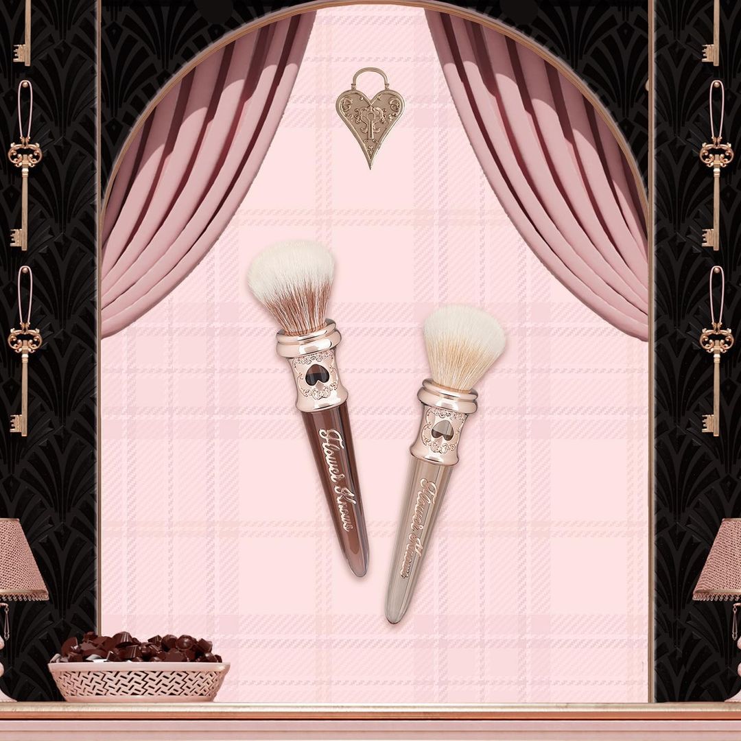 Flower Knows Chocolate Wonder-Shop Blush Brush - Cocoa Brown